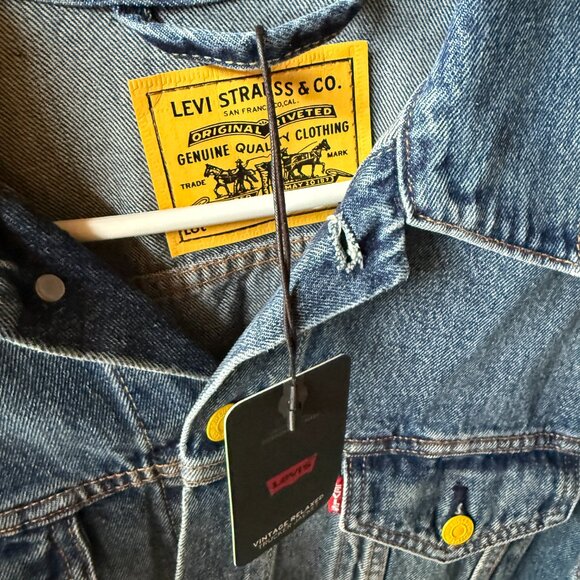 Men's Custom Levi's Relaxed Fit Trucker Jacket- NWT - Picture 2 of 5